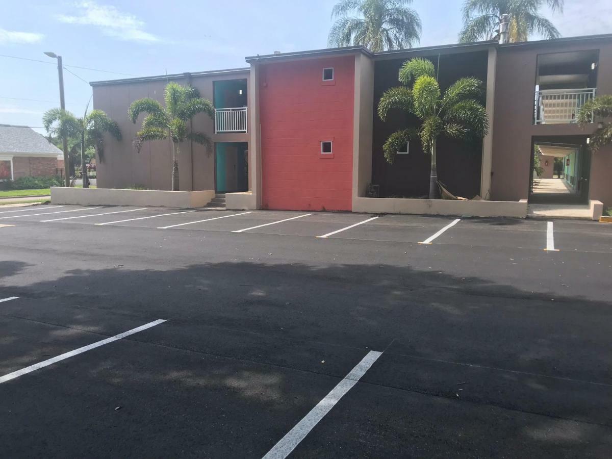 Tropical Inn & Suites, Downtown Clearwater Extérieur photo