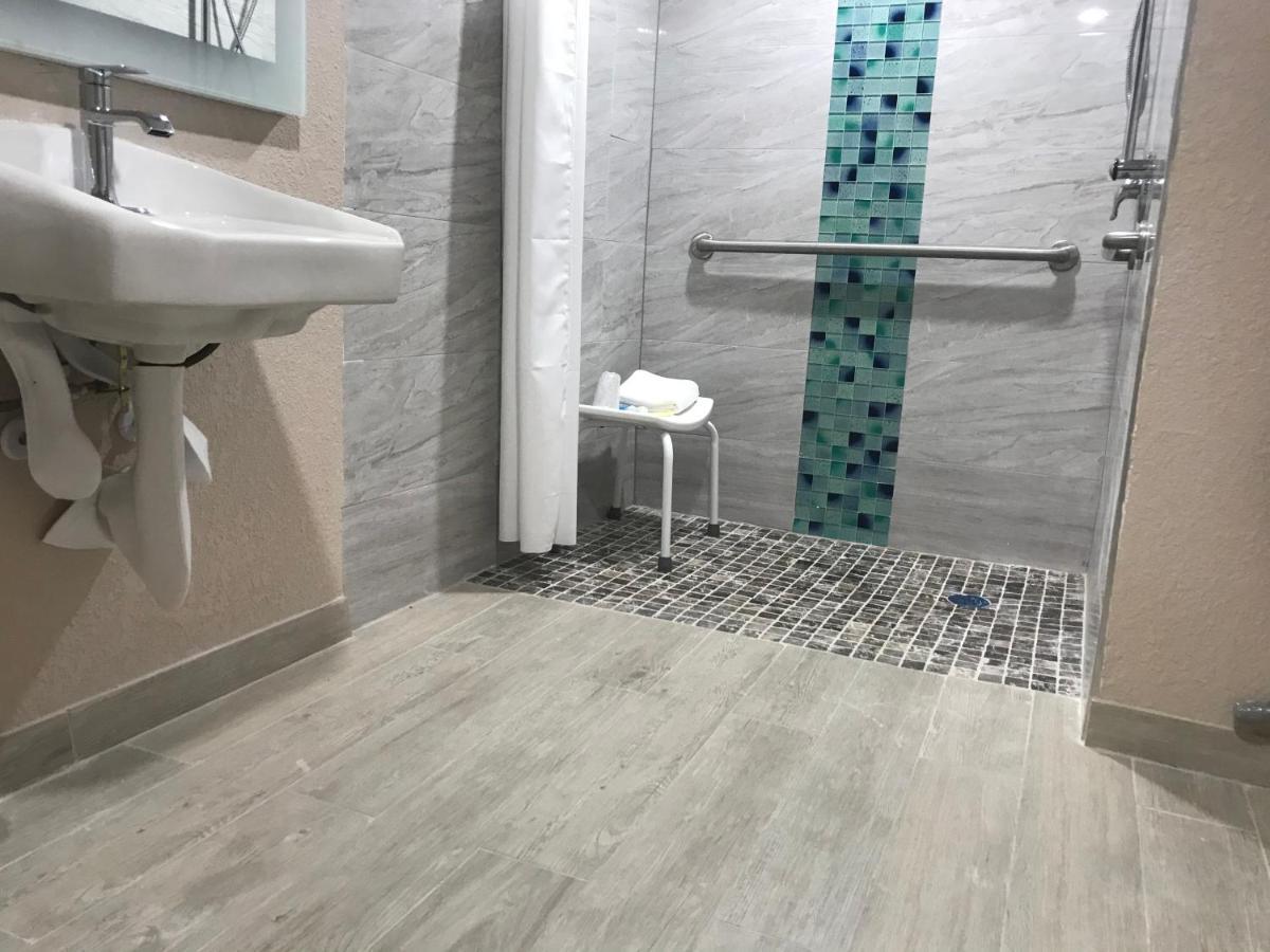 Tropical Inn & Suites, Downtown Clearwater Extérieur photo